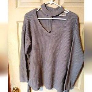 C.Christian Gray Long Sleeve Sweater Size M Lace Up On Sides And Choker X23